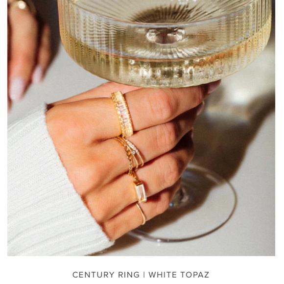 Leah Alexandra - Picture 6 of 6